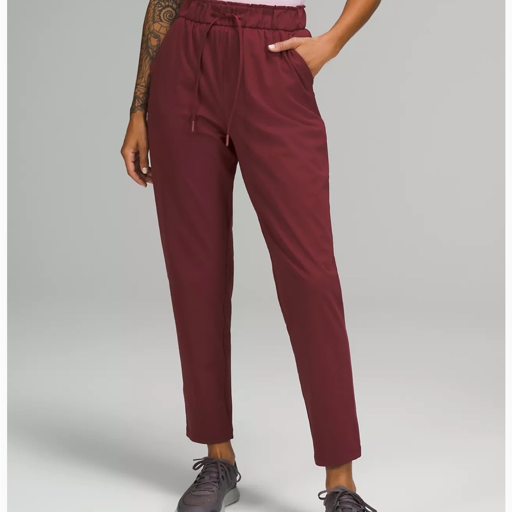 Lululemon Keep Moving 7/8 Pant Size 12